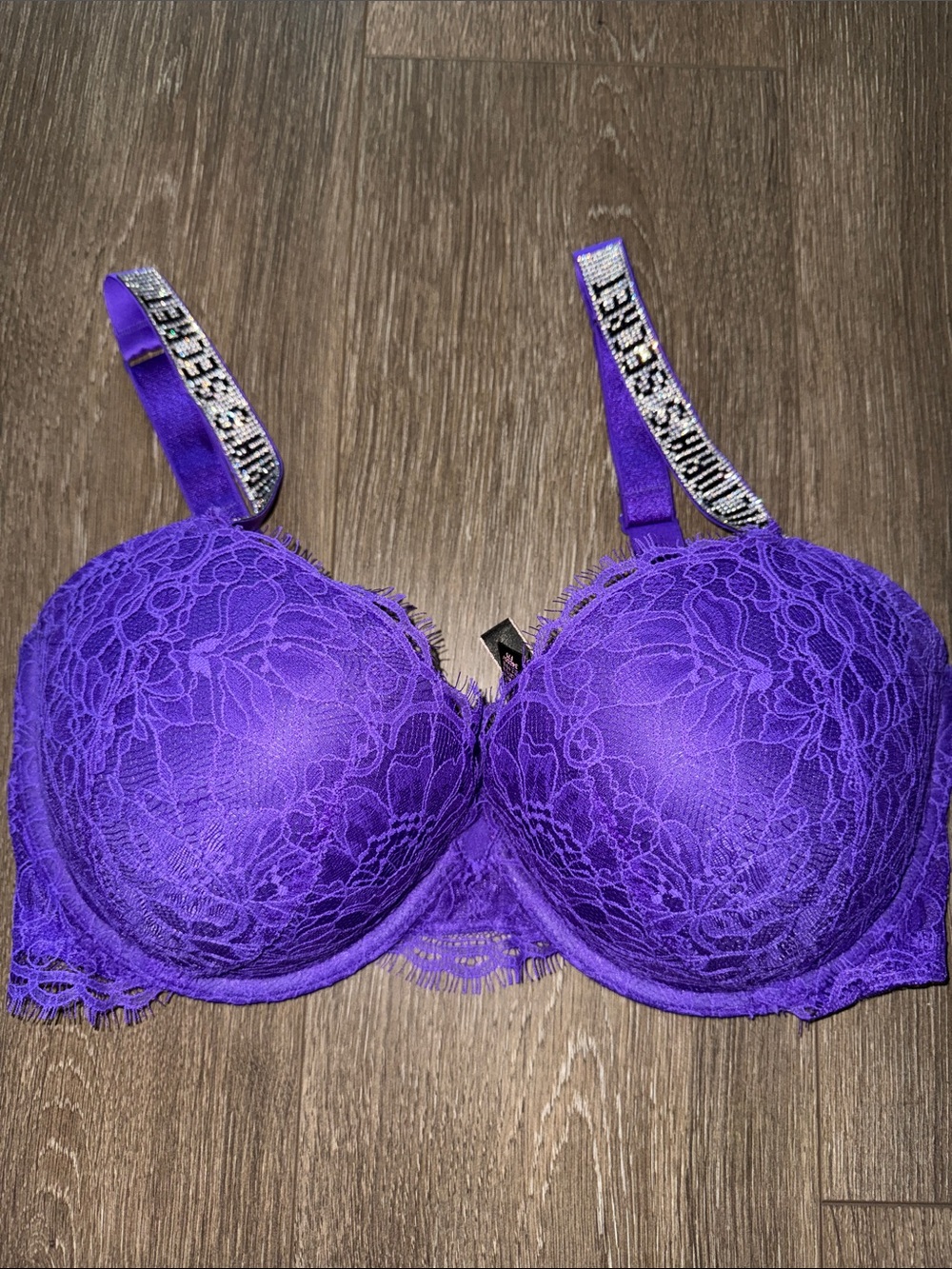 Victoria’s Secret Very Sexy Shine Strap Bra